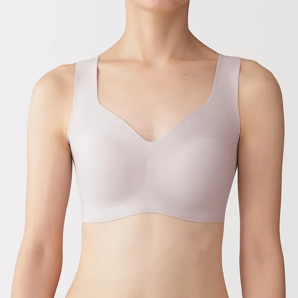 티가 나지 않는 하프 톱 브라